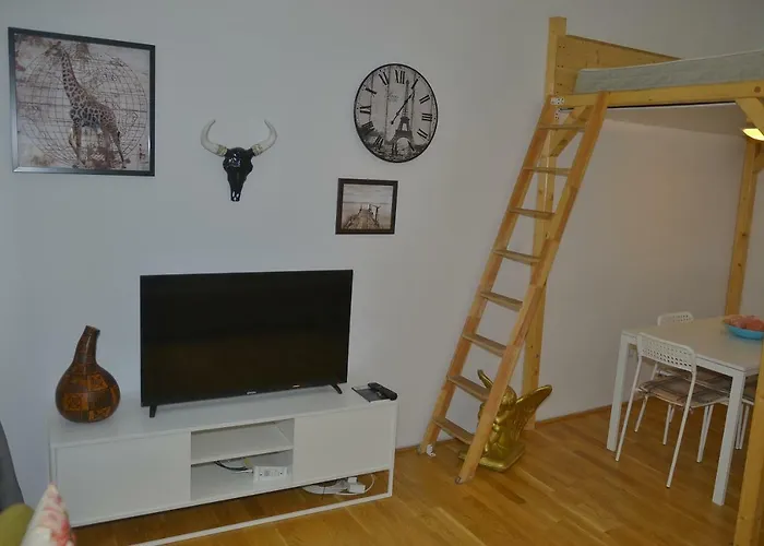 Demel Apartment *